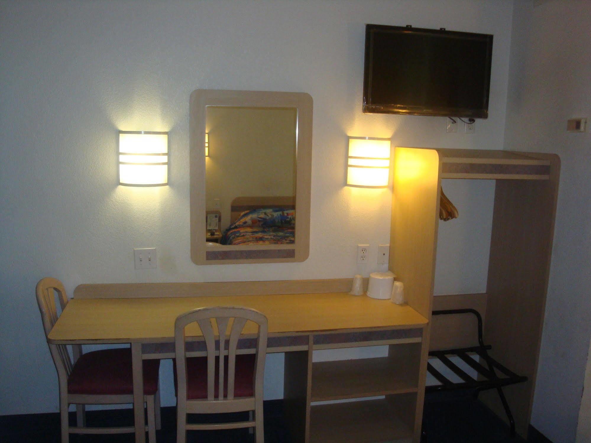 Lakeside Inn Lake Havasu City Exterior foto
